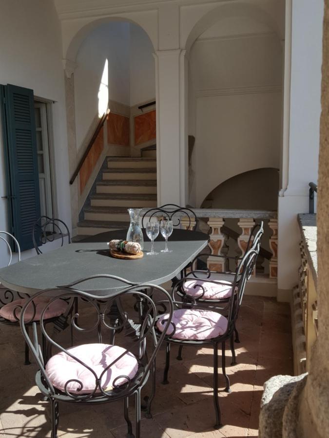 Villa Maghetti - Modernized Flat In Historic Palazzo In The Center Of לואינו מראה חיצוני תמונה