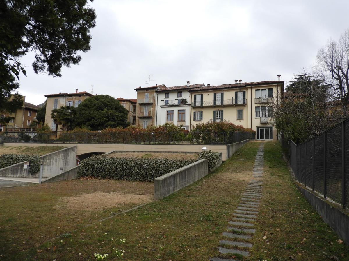 Villa Maghetti - Modernized Flat In Historic Palazzo In The Center Of לואינו מראה חיצוני תמונה