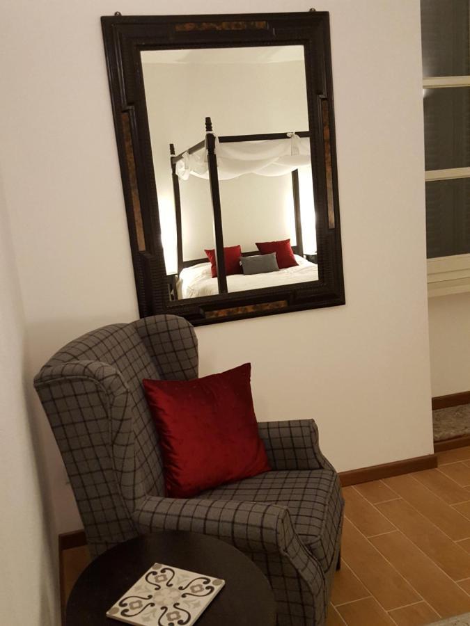Villa Maghetti - Modernized Flat In Historic Palazzo In The Center Of לואינו מראה חיצוני תמונה