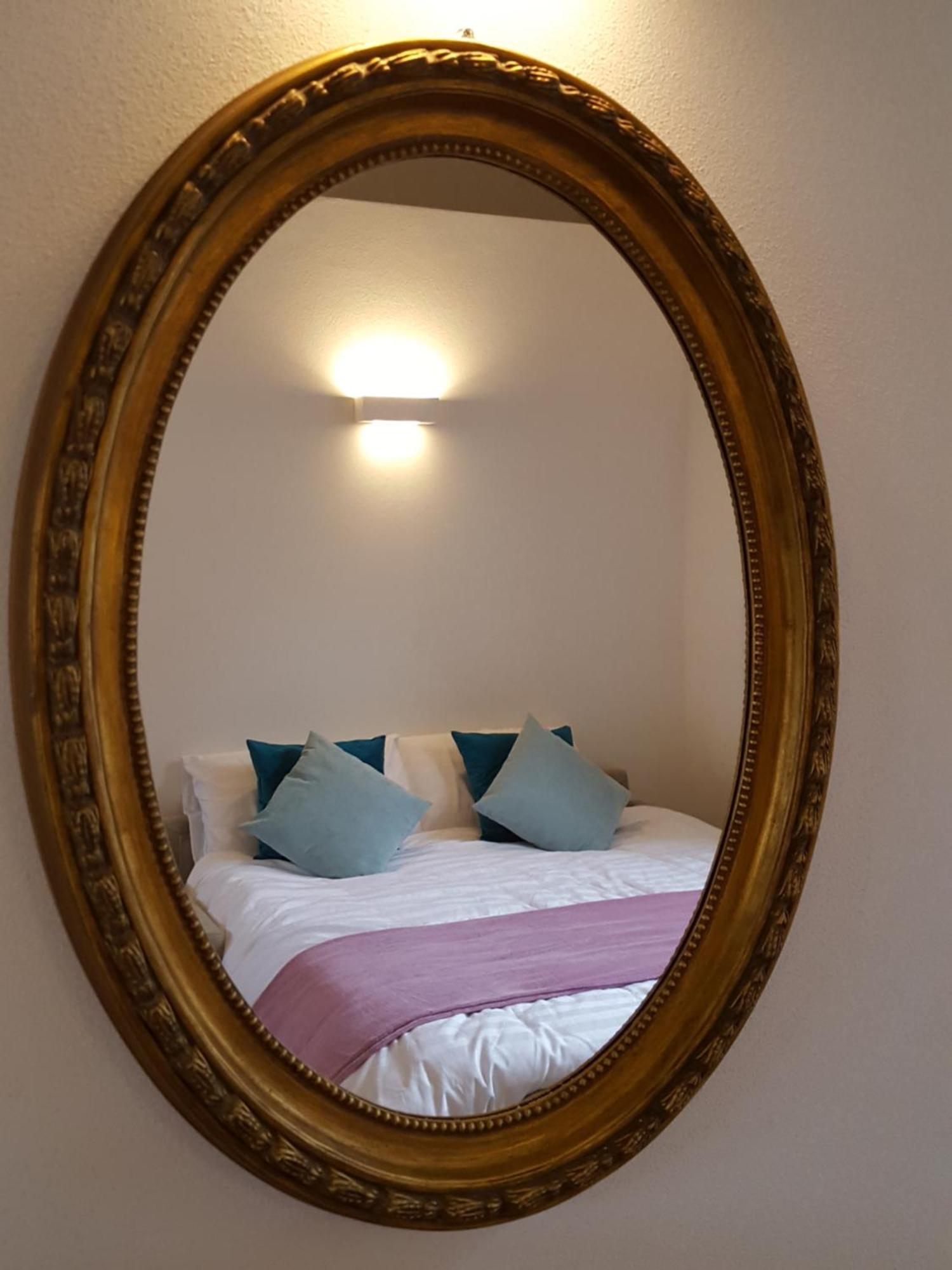 Villa Maghetti - Modernized Flat In Historic Palazzo In The Center Of לואינו מראה חיצוני תמונה