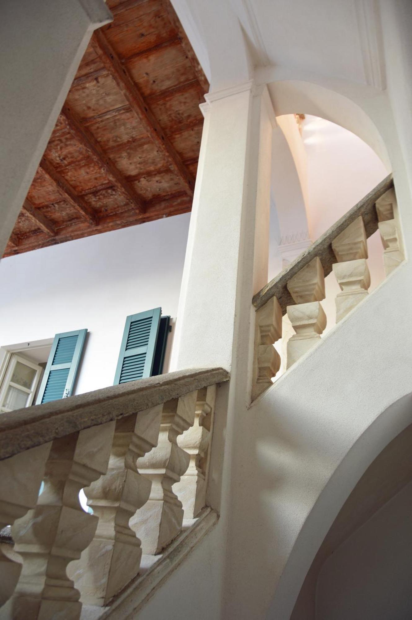 Villa Maghetti - Modernized Flat In Historic Palazzo In The Center Of לואינו מראה חיצוני תמונה